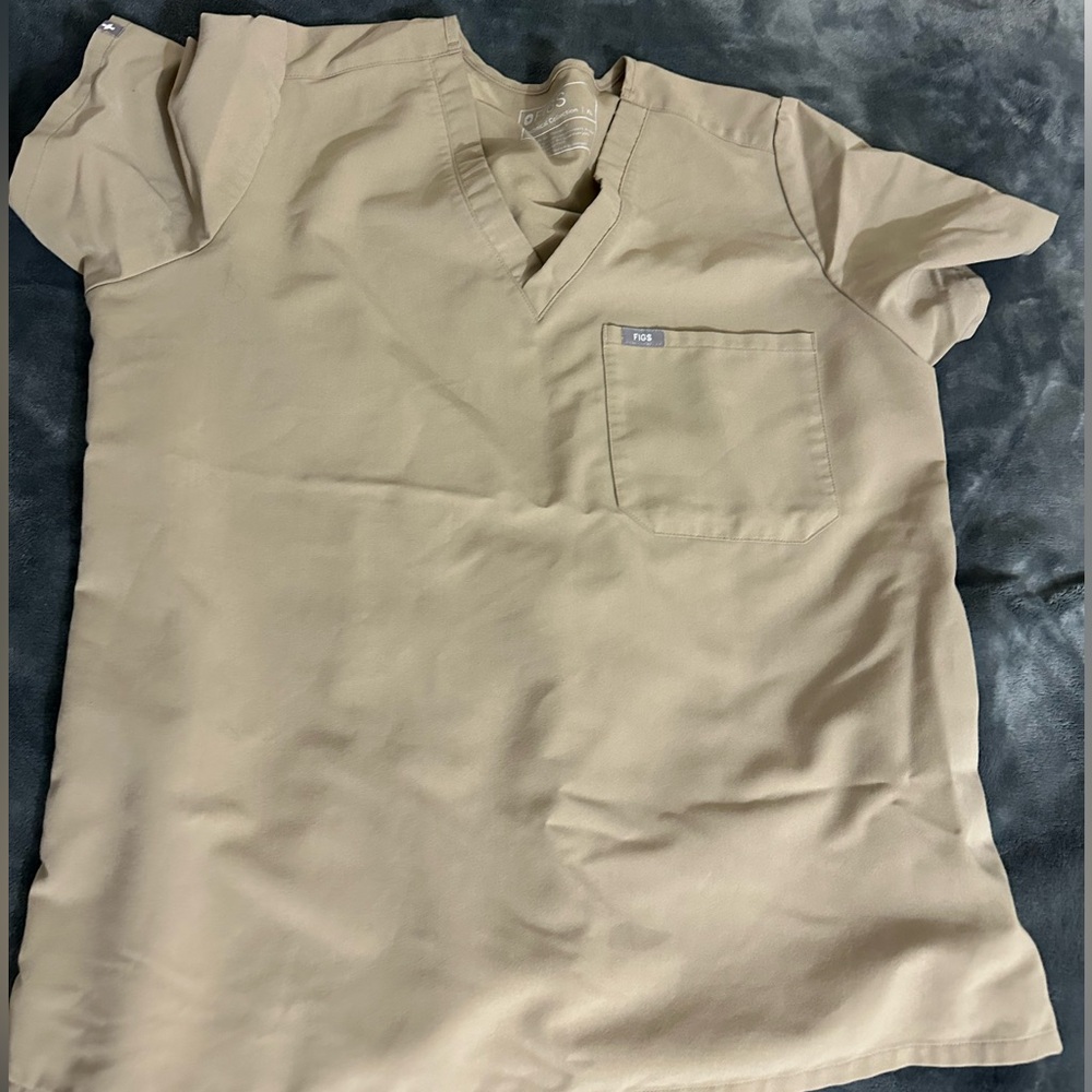 latte color scrubs. top is XL bottom is Large.